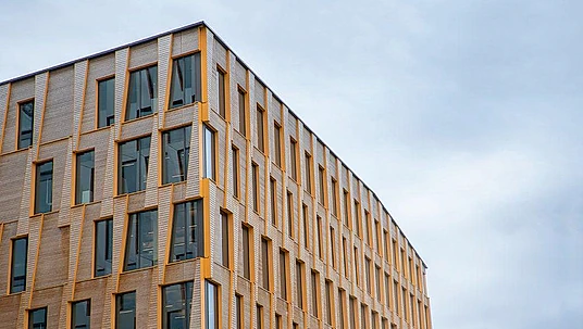 Nærbilde av moderne bygg