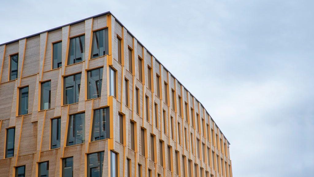 Nærbilde av moderne bygg